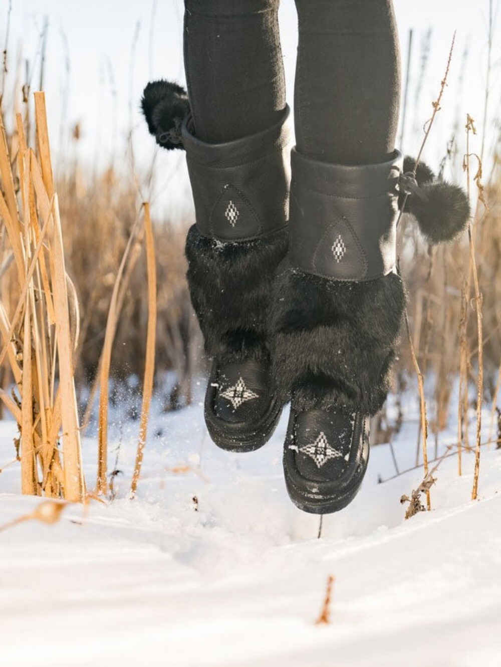 ✨ Manitobah Mukluks Waterproof Snowy Owl Grain Leather Mukluks ✨